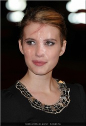 20200608-Celeb pornó - Emma Roberts (5).jpg
