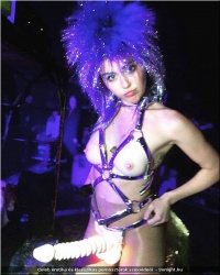 20200118-Celeb erotika - Miley Cyrus (7).jpg