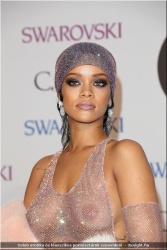 celeb-szex-rihanna-123.jpg
