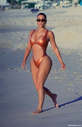Celeb_erotika_Kim_Kardashian (7).jpg