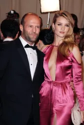 20250907-Celeb erotika - Rosie Huntington Whiteley-1 (13).webp