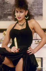 20260312-Retro pornósztárok - Sarah Louise Young-2 (18).webp